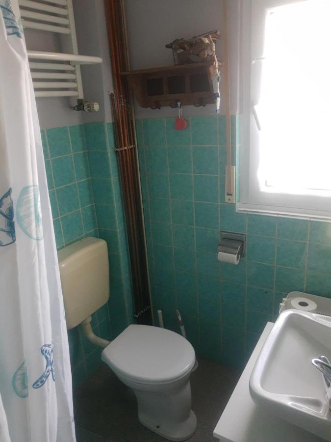 Gartenzimmer Mit Strassenbahn Zu Dom Und Messe Köln Exterior foto
