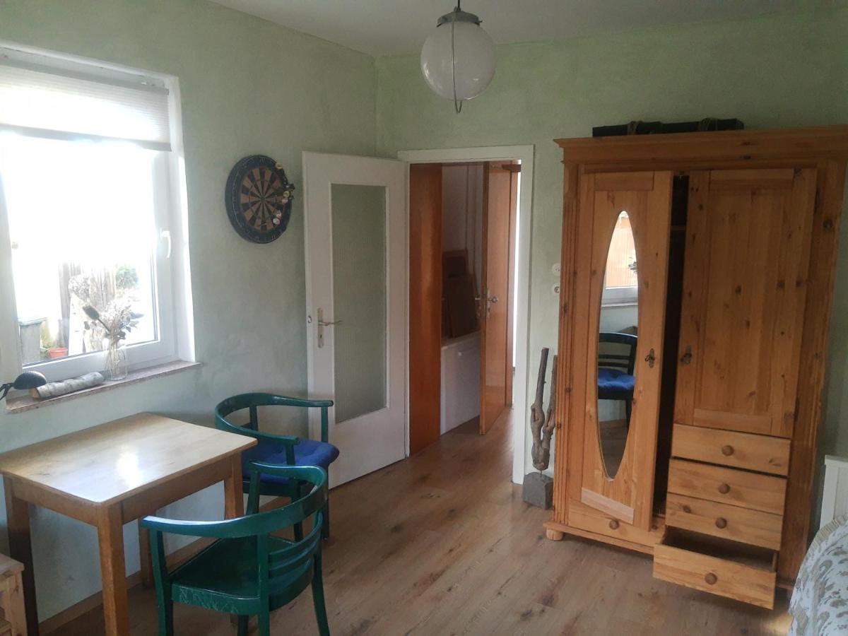 Gartenzimmer Mit Strassenbahn Zu Dom Und Messe Köln Exterior foto